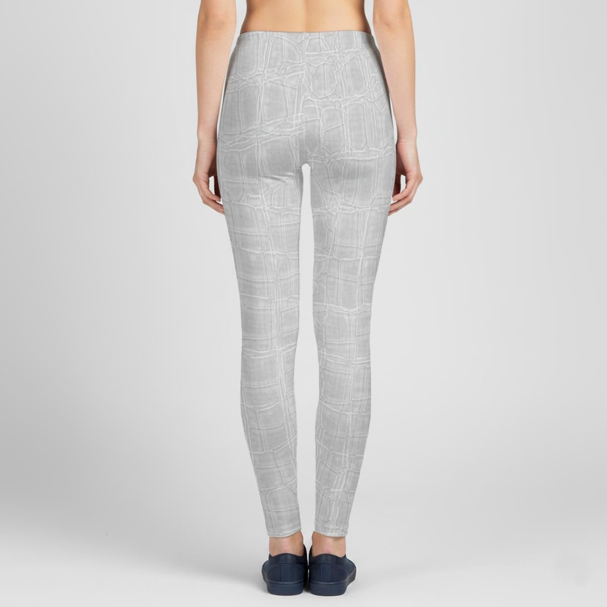 Ptahra Women's White/Light Grey Turtle Scales Design Stretch Hoodie Set