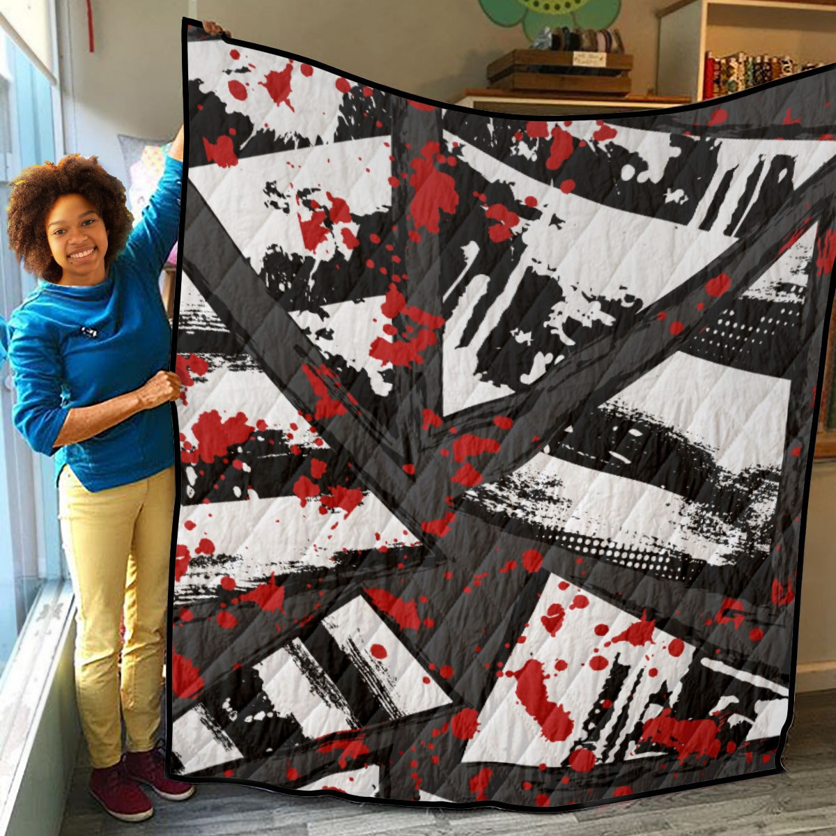 Ptahra B Grey/White-Black Triangle/Red Splat Light & Breathable Quilt With Edge-Wrapping Strips