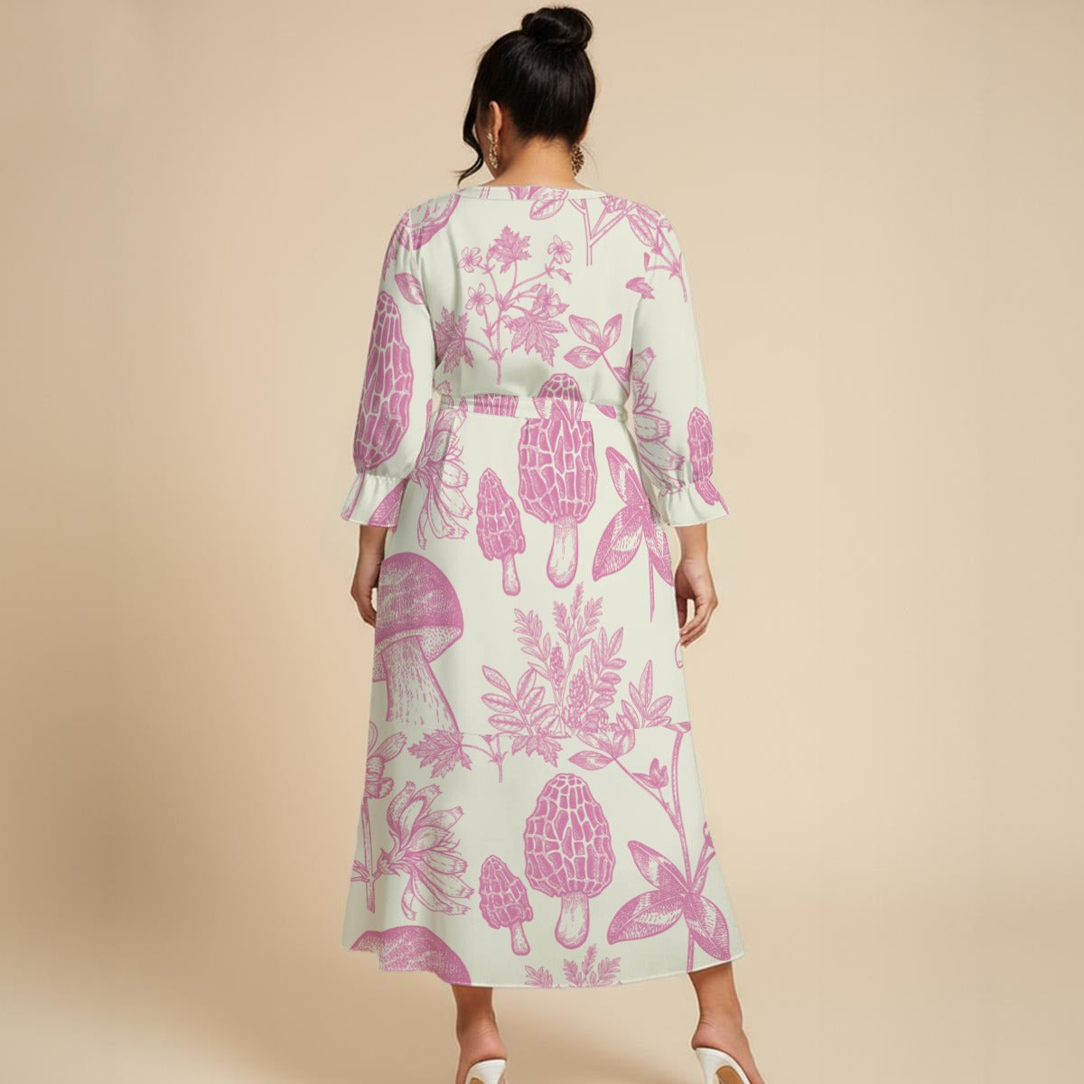 Ptahra Women’s Off White/Pink Floral Maxi Dress